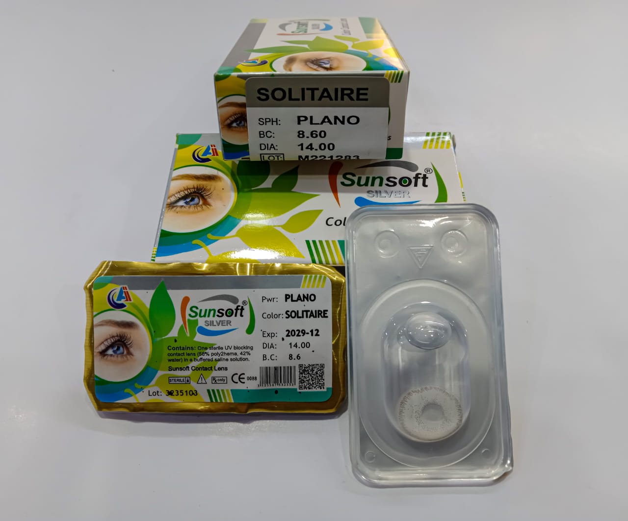 Medicated lenses for sensitive eyes